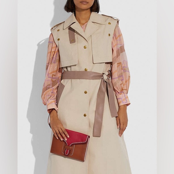 Coach Courier Wristlet In Colorblock Leather Brass/Red Apple Multi - Picture 2 of 9